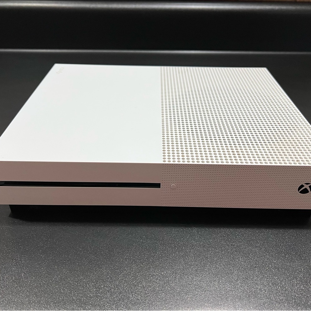 White One S Console with Modern Design